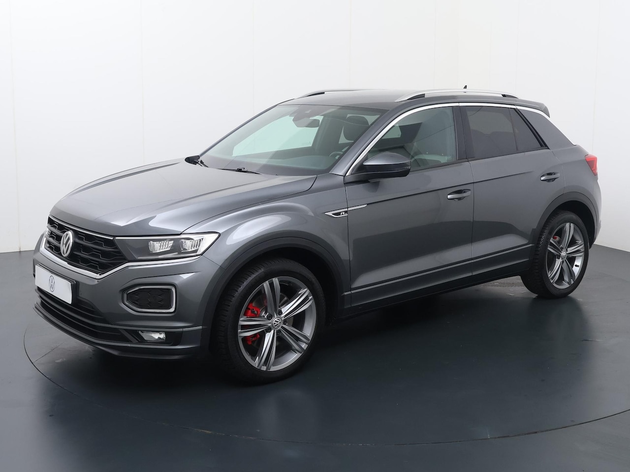 Volkswagen T-Roc - 1.5 TSI Sport Business R | 150 PK | Multifunctioneel stuurwiel | Stoelverwarming | Trekhaa - AutoWereld.nl