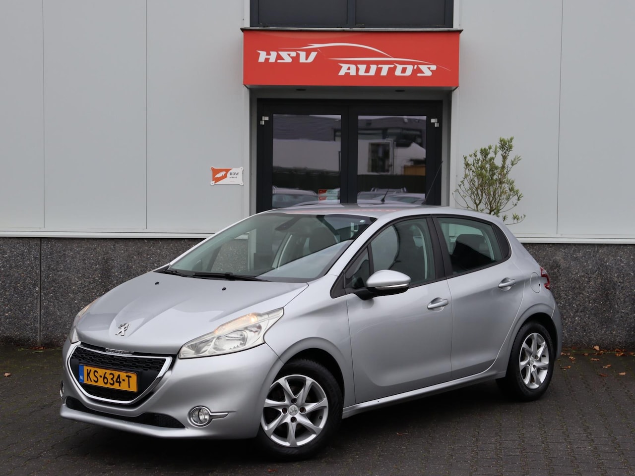 Peugeot 208 - 1.2 VTi Allure airco LM 4-deurs - AutoWereld.nl