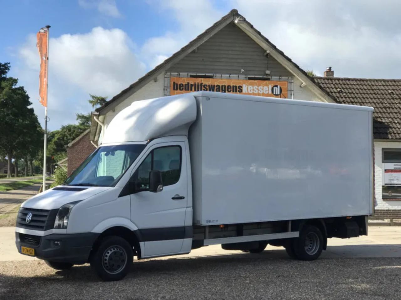 Volkswagen Crafter - 50 2.0 TDI 120 KW Euro 6 Bakwagen Koffer Laadklep - AutoWereld.nl