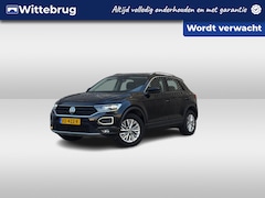 Volkswagen T-Roc - 1.0 TSI Style / Digitale Cockpit / Alarmsysteem / LED / Parkeersensoren V+A / Navigatie /