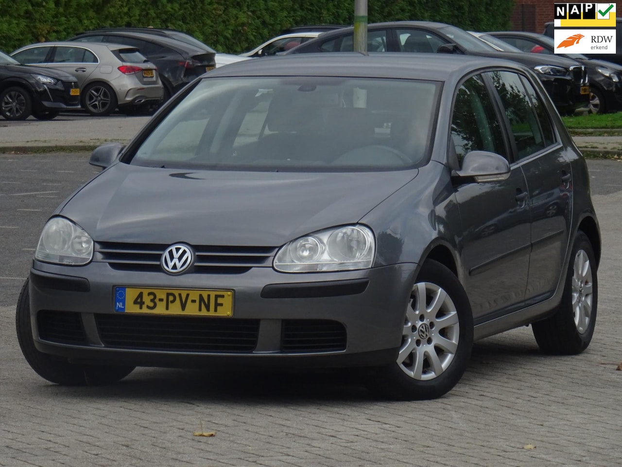 Volkswagen Golf - 1.6 FSI AUTOMAAT 5DRS NAP/CLIMA/CRUISE/APK - AutoWereld.nl
