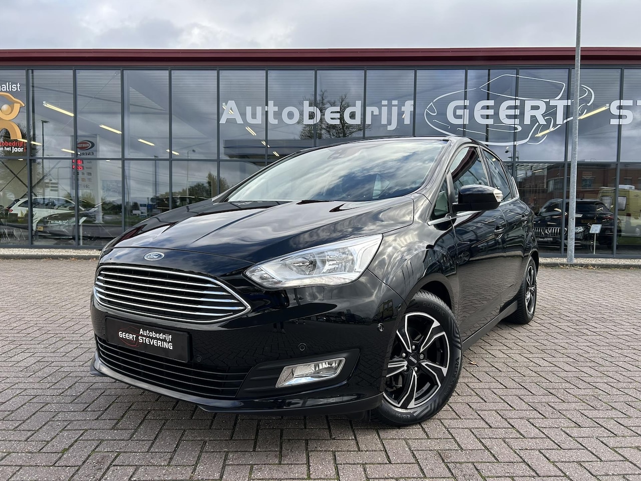 Ford C-Max - 1.0 EcoBoost 125pk / Titanium / Navi / Trekhaak - AutoWereld.nl