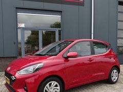 Hyundai i10 - 1.0 Premium Lane assist/Carplay/Navi NIEUW 8000KM