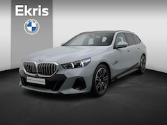 BMW 5-serie Touring - 530e M Sportpakket | Trekhaak | Panoramadak | Driving Assistant | Parking Assistant | Harm