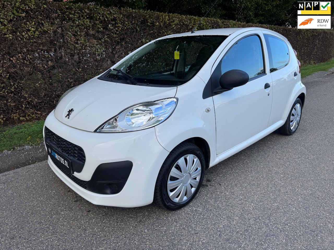 Peugeot 107 - 1.0 Access AIRCO / APK 4-2026 / 5 DEURS - AutoWereld.nl
