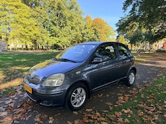 Toyota Yaris - 1.3 VVT-i Blue Nette auto Nieuwe Apk 2005