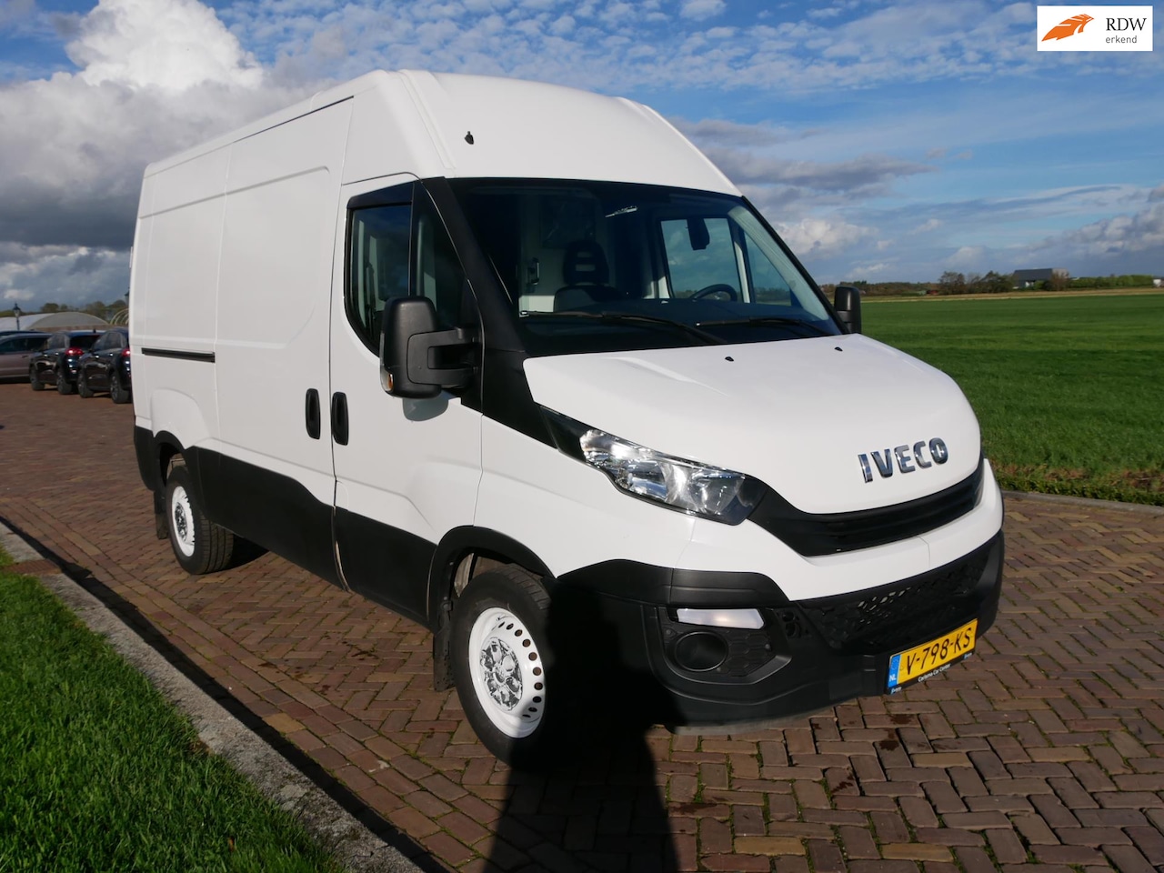 Iveco Daily - 35S12V 2.3 352 H3 L 106.000KM!! ** 10999 EX BTW ** - AutoWereld.nl
