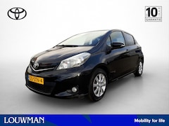 Toyota Yaris - 1.3 VVT-i Executive | Navigatie | Camera | Panodak | LM Velgen |