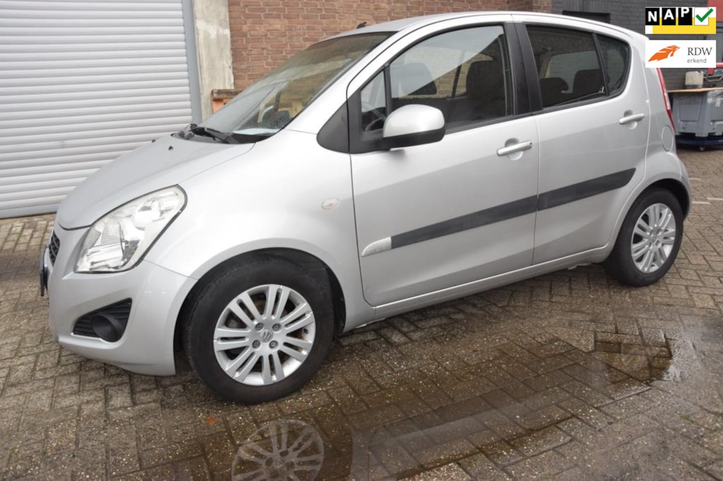 Suzuki Splash - 1.0 VVT Comfort EASSS elec.pakket,airco,lage km stand. hele nette auto - AutoWereld.nl
