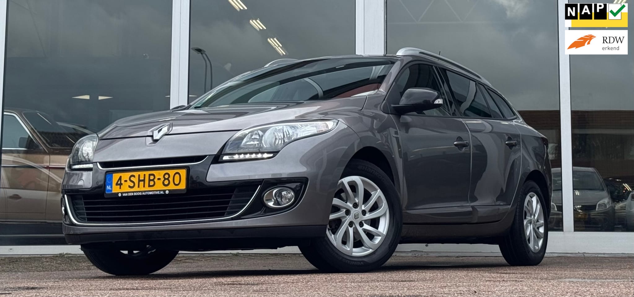Renault Mégane Estate - 1.5 dCi Bose Panoramadak Camera Trekhaak APK 31-10-2026 - AutoWereld.nl
