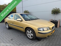 Volvo S60 - 2.4, half leder, airco, trekhaak
