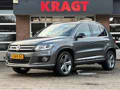 Volkswagen Tiguan - R-Line Edition 1.4 150 pk - AUTOMAAT - trekhaak - Xenon - winterpack - nette auto