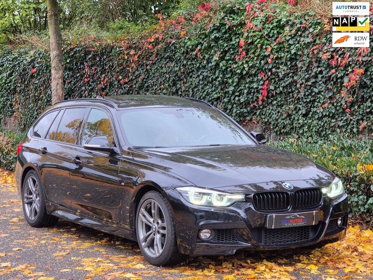 BMW 3-serie Touring - M Sport Panorama Apple CarPlay Elk. Trekhaak 6WB Dig. dash NAP NBT EVO Navi Draadloos lade - AutoWereld.nl