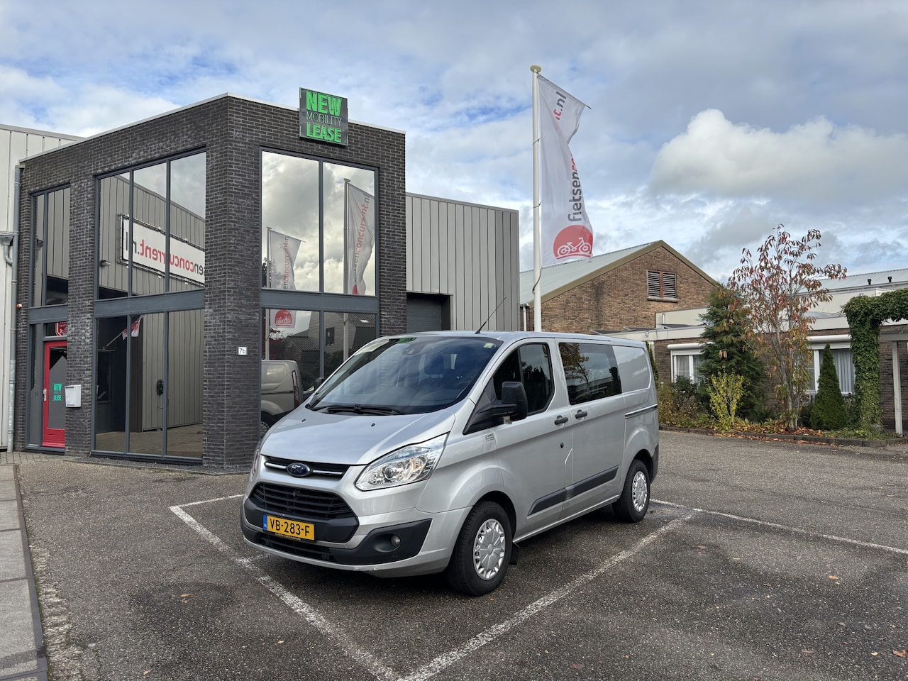 Ford Transit Custom - 290 2.2 TDCI L1H1 Trend 290 2.2 TDCI L1H1 Trend - AutoWereld.nl