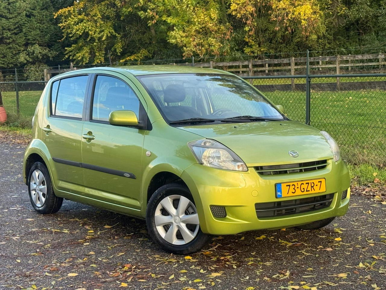 Daihatsu Sirion 2 - 1.0-12V Premium /5-Deurs/ - AutoWereld.nl