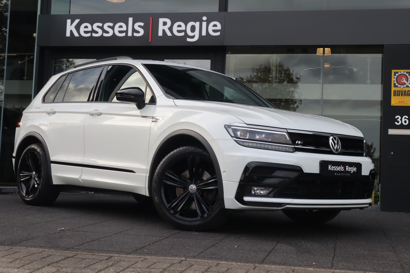 Volkswagen Tiguan - 2.0 TSI 4Motion R-line ACC BLIS Led Virtual Camera - AutoWereld.nl