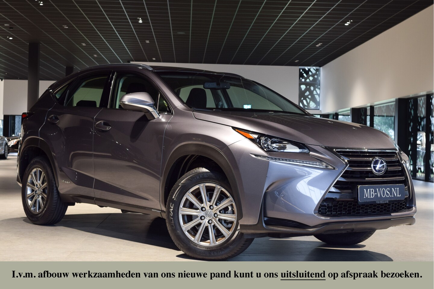 Lexus NX - 300h AWD Business Line |Dealer onderhouden|Mercury Grey|LED|Camera|Parkeersensoren| - AutoWereld.nl