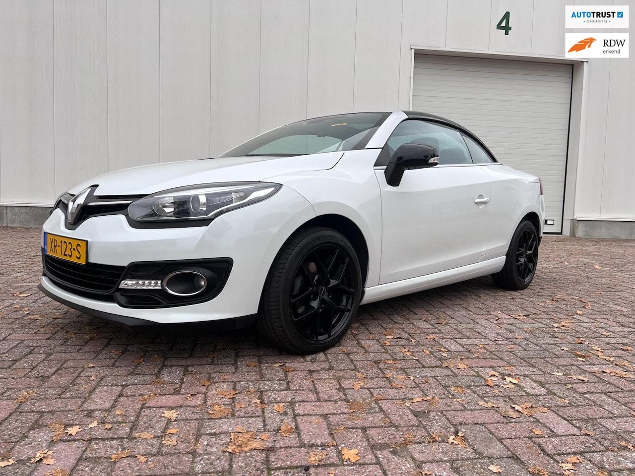 Renault Mégane coupé cabriolet - 1.2 TCe Privilège 2014 panorama dak ecc half leder trekhaak - AutoWereld.nl