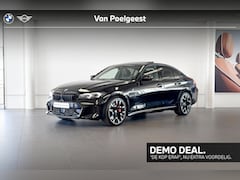 BMW 3-serie - Sedan 330e | M Sport | Glazen Schuif-/kanteldak | Head-up Display | Comfort Access | Trekh