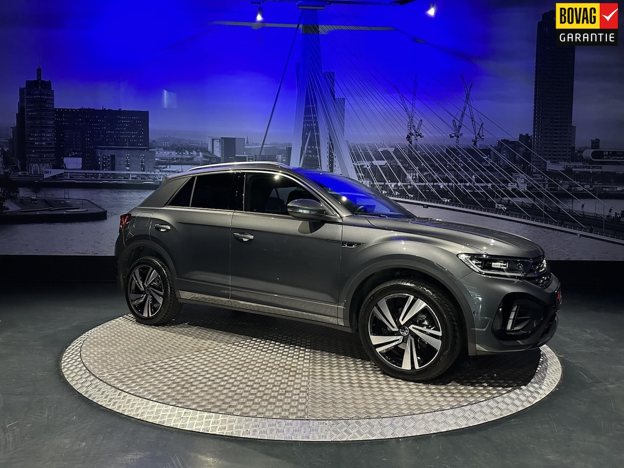 Volkswagen T-Roc - 1.5 TSI R-Line Edition *Keyless*Winterpakket*Camera* - AutoWereld.nl