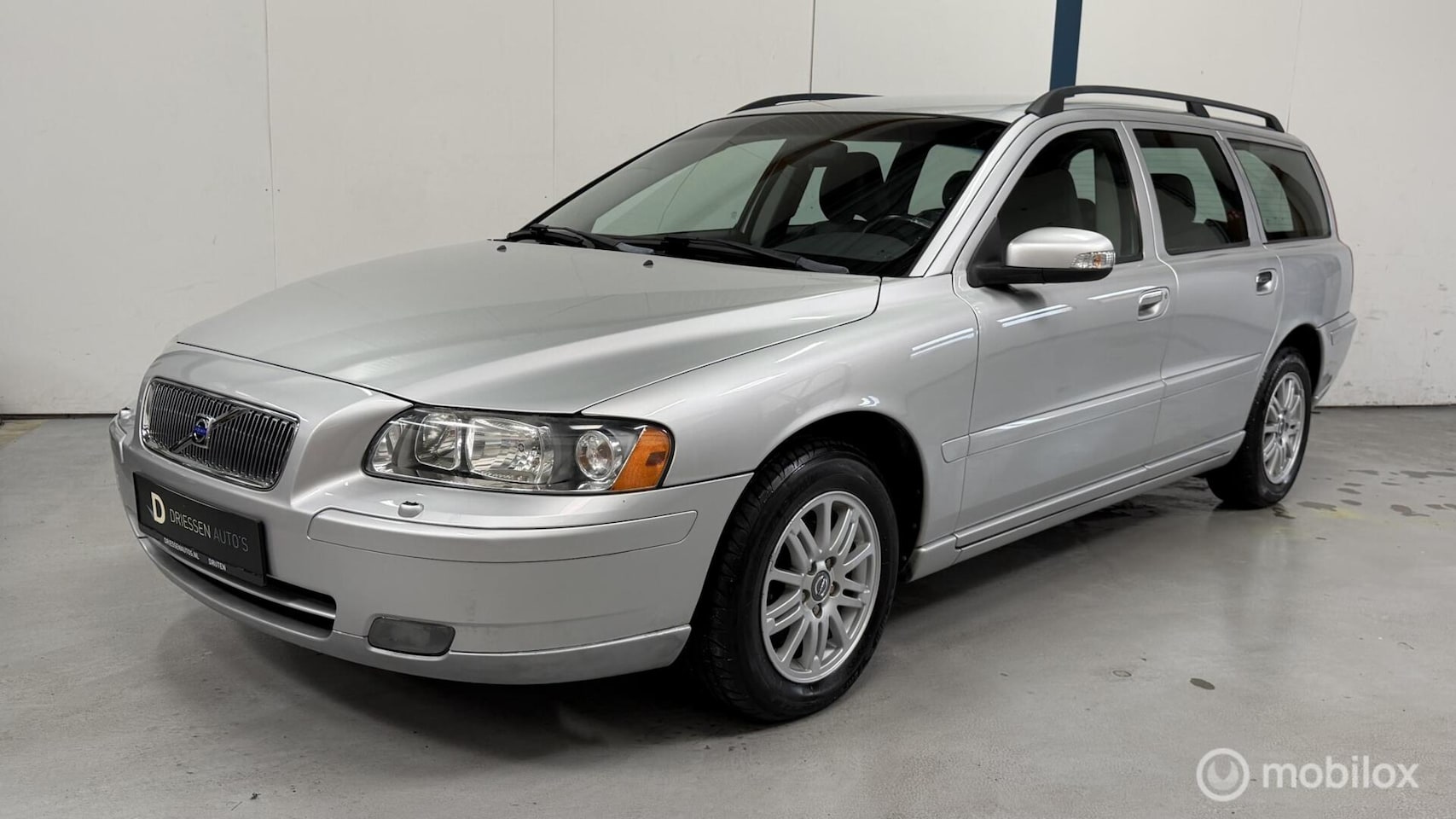 Volvo V70 - 2.4 Edition Classic LEER / YOUNGTIMER / 170PK - AutoWereld.nl
