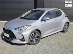 Toyota Yaris - 1.5 Hybrid Style | LED | Dode-hoek sensor | Camera | Onderhoud |
