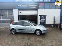 Ford Focus - 1.6-16V Futura- Automaat- met Lederen interieur, Clima/Airco, NAP en een nieuwe APK