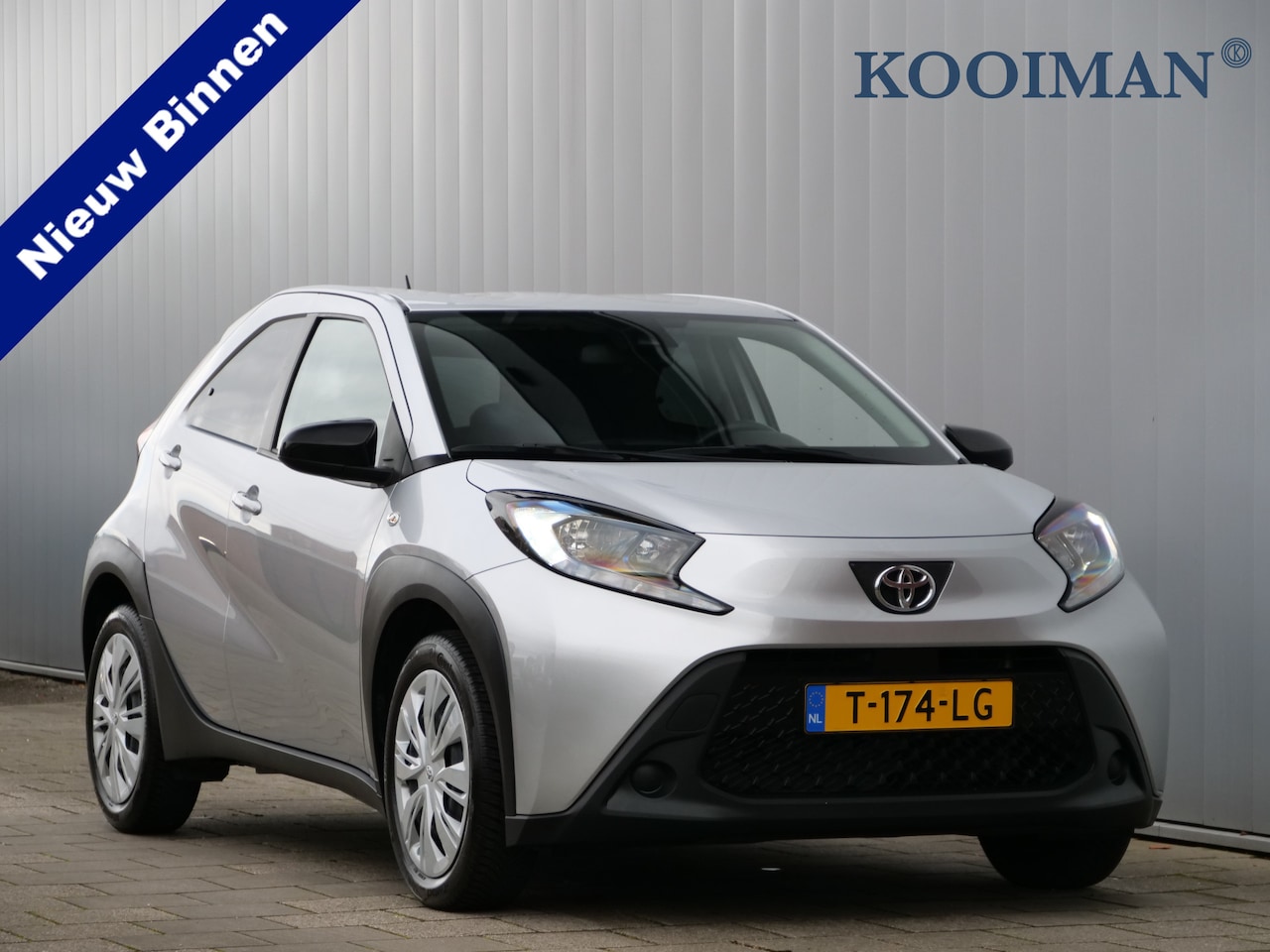 Toyota Aygo X - 1.0 73pk VVT-i MT Play Apple Carplay / Camera / Adaptive cruise / Airco - AutoWereld.nl
