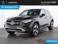 Mercedes-Benz GLC-klasse - 300 e 4MATIC Plug-In Hybride Trekhaak | Sfeerverlichting | 19 Inch Velgen | Stuur en Stoel