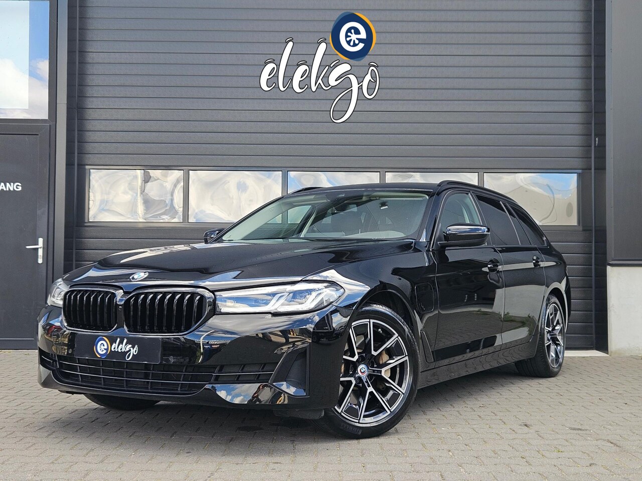 BMW 5-serie Touring - 530e Business Edition Plus 292 PK|BTW|Trekhaak|18"M sport - AutoWereld.nl
