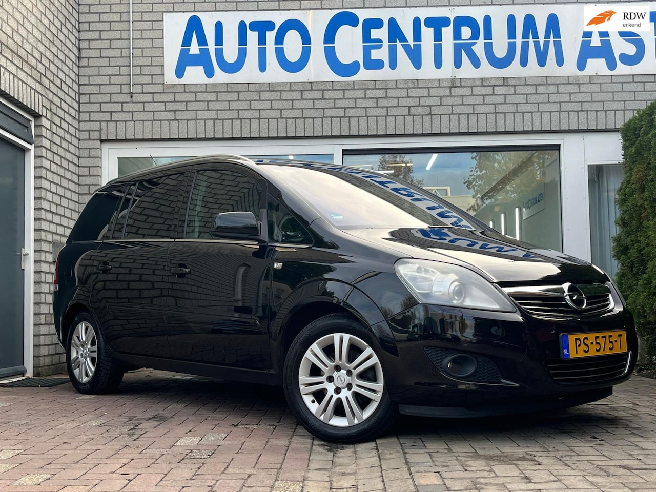 Opel Zafira - 1.8 Cosmo Prachtige staat - AutoWereld.nl