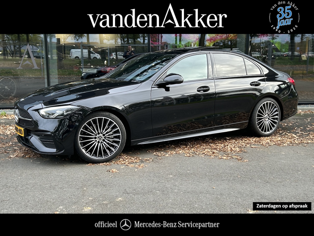 Mercedes-Benz C-klasse - 200 AMG // Panoramadak // Trekhaak // Carplay // Camera // Nightpakket // Alarm // 19 inch - AutoWereld.nl