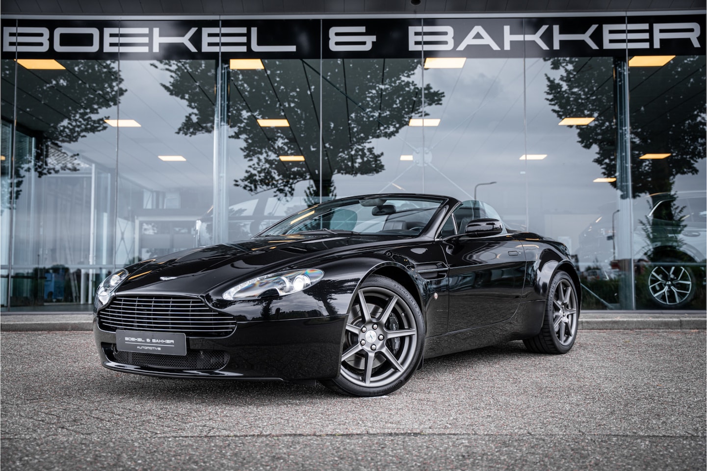 Aston Martin V8 Vantage Roadster - 4.3 V8 Sportshift ** Youngtimer ** Stinger & Lasershield - AutoWereld.nl