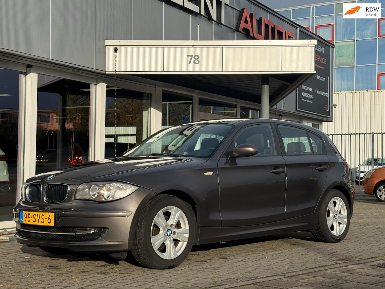 BMW 1-serie - 116d Corporate - 5 Deurs - AutoWereld.nl