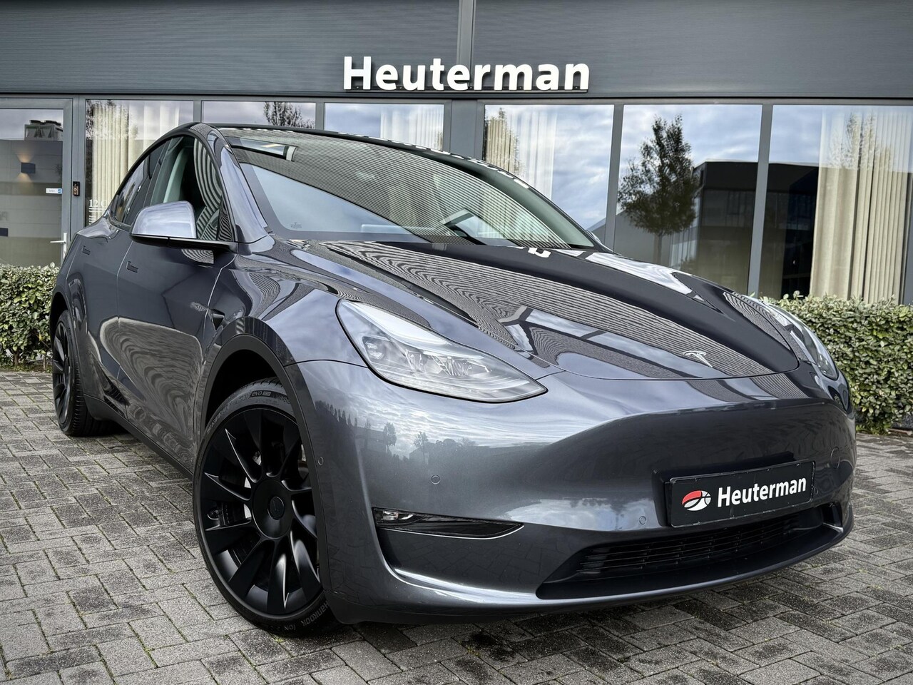 Tesla Model Y - Long Range AWD Autopilot/ 20 inch/ Panodak - AutoWereld.nl