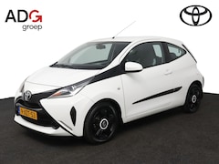 Toyota Aygo - 1.0 VVT-i x-play | Automaat | Airco | Lichtmetalen velgen | Bluetooth | Centrale Vergrende