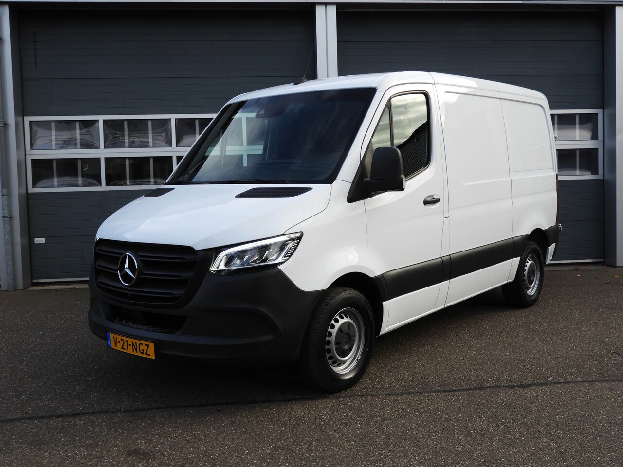 Mercedes-Benz Sprinter - 315 1.9 CDI L1H1 RWD AUT | LED | 360° | NAV | DISTRONIC - AutoWereld.nl