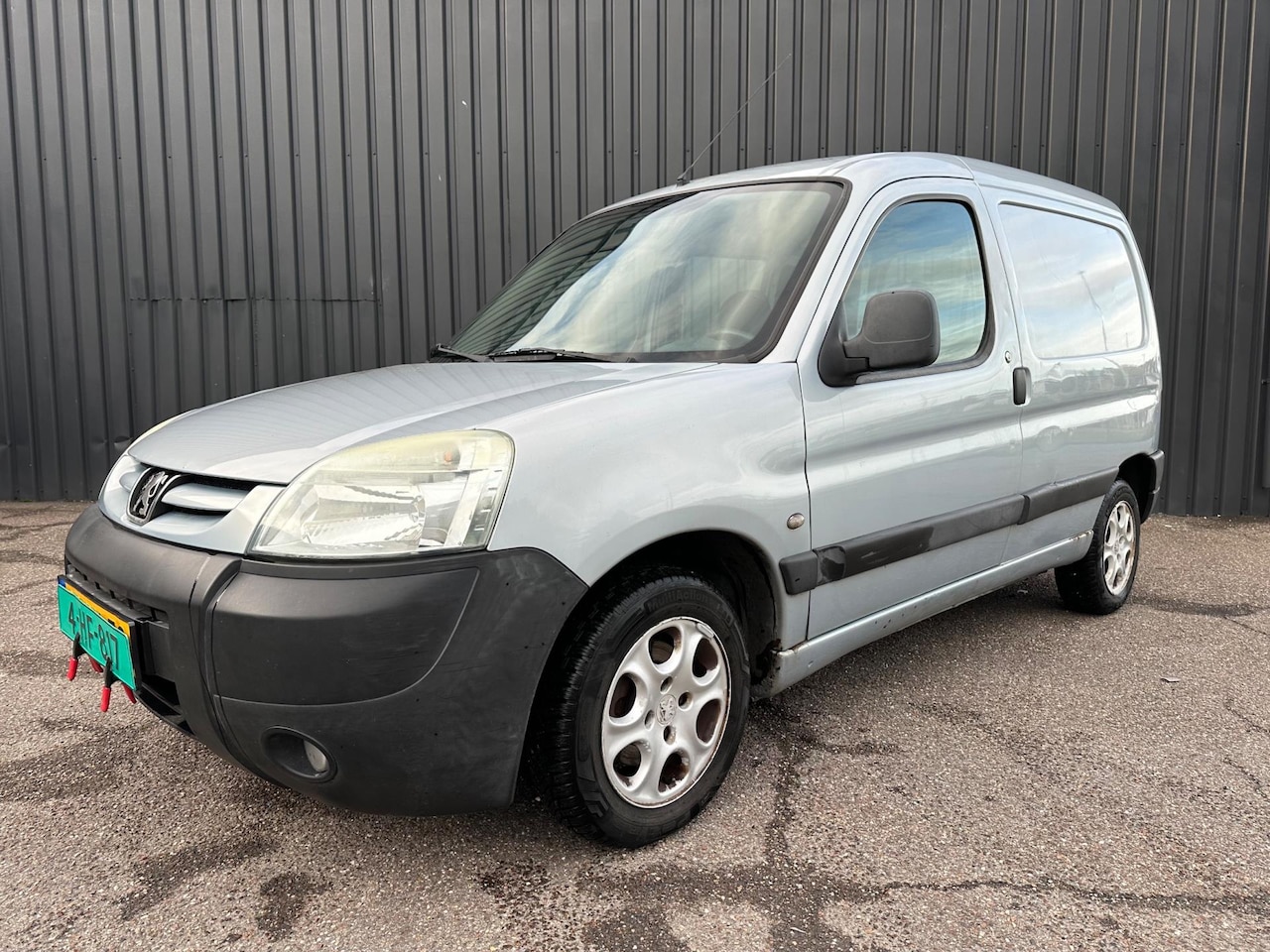 Peugeot Partner - 170C 1.9 D Avantage * APK tot 21-10-2026 * - AutoWereld.nl