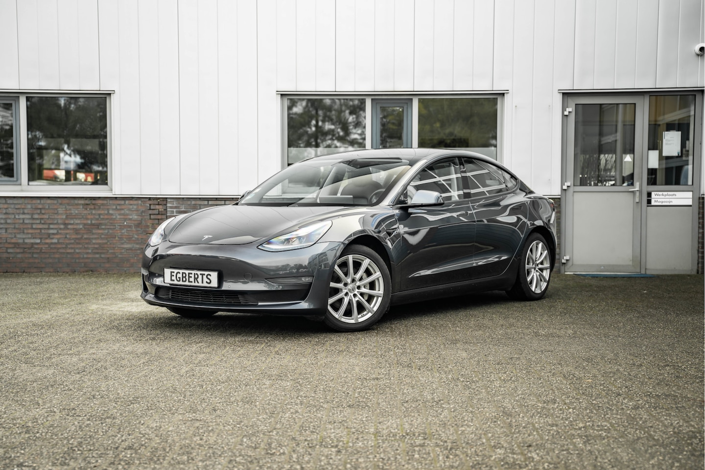 Tesla Model 3 - Long Range RWD Long Range AWD 75 kWh - AutoWereld.nl