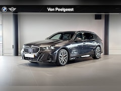 BMW 5-serie Touring - 520i | M Sport | Glazen Panoramadak | Harman Kardon | Trekhaak |