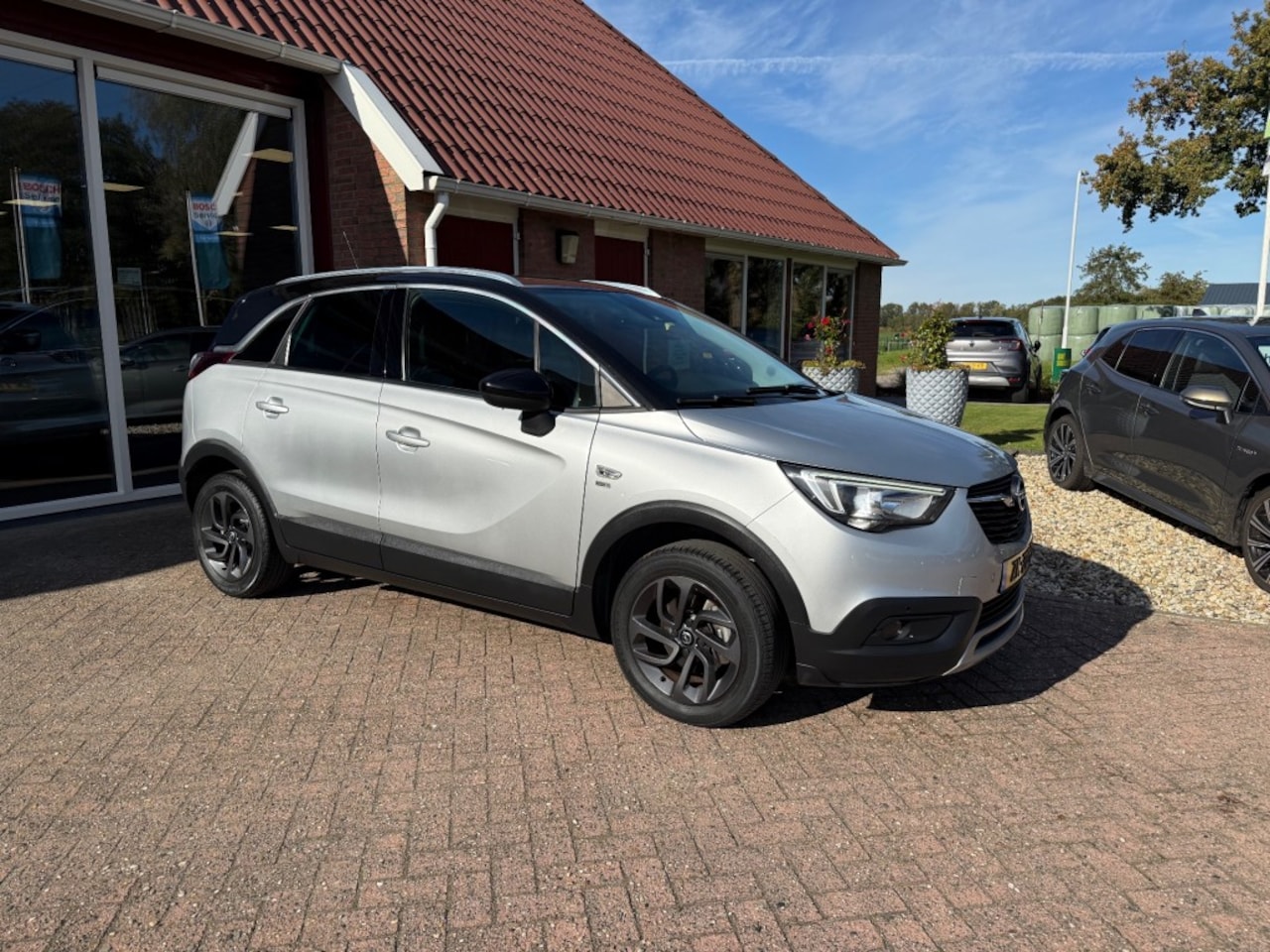 Opel Crossland X - 1.2 TURBO AUTOMAAT! 120 JAAR EDITION 110 PK  HOGE INSTAP en HOGE ZIT! SLECHTS 19.062 KM! - AutoWereld.nl