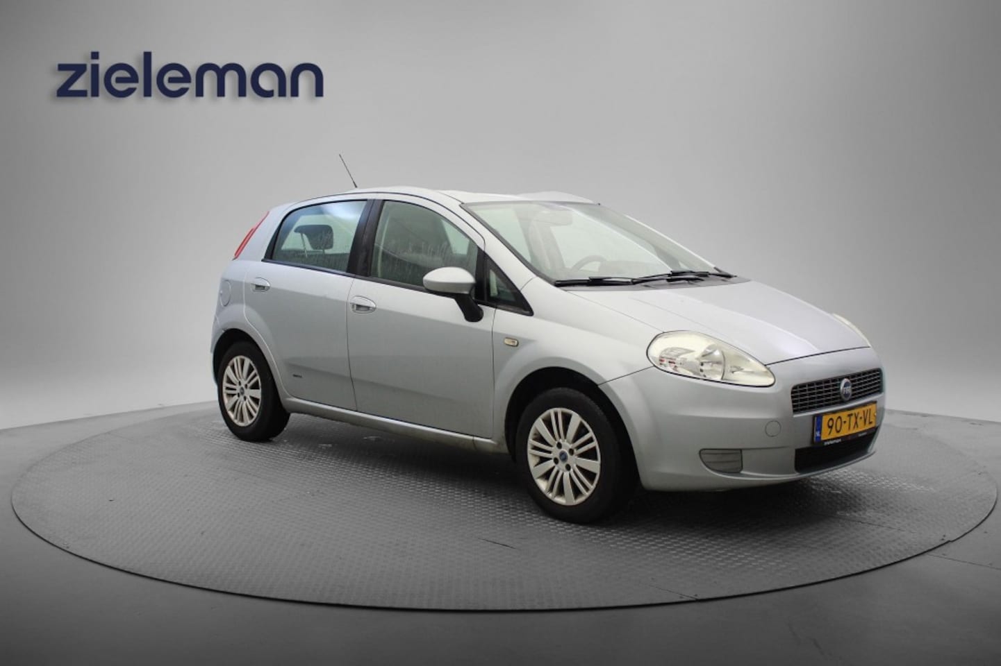 Fiat Punto - 1.4 Dynamic - Clima, Trekhaak - AutoWereld.nl