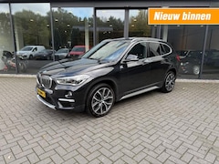 BMW X1 - sDrive20i 192pk High Exe, Pano, LED, Sportleer, HUD, NaviPro, Stoelverw, Clima, Cruise, Ca