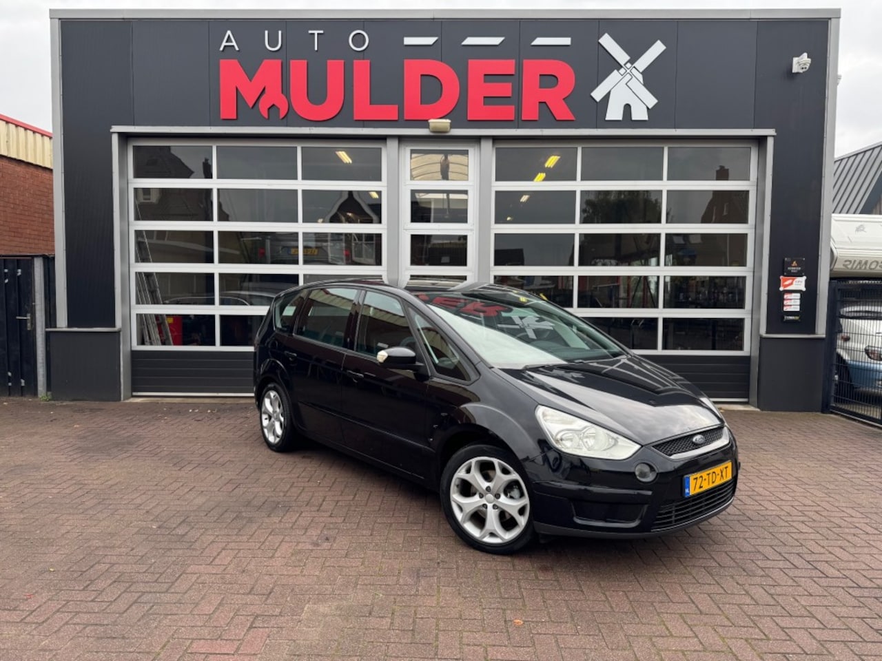 Ford S-Max - 2.0-16V / AIRCO / CRUISECONTROL / TREKHAAK / NAP! / APK 08-2025! - AutoWereld.nl