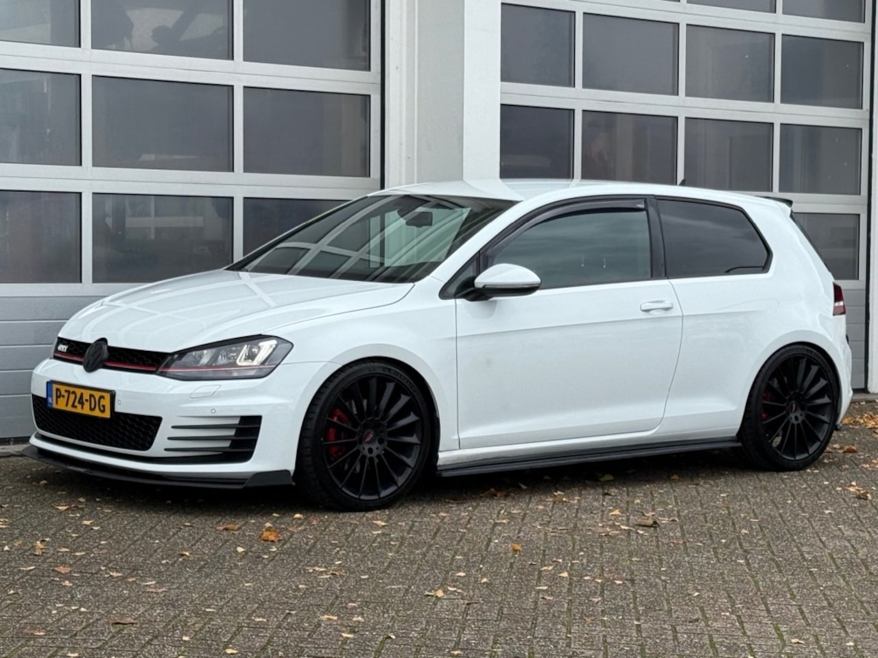 Volkswagen Golf - 2.0 TSI GTI AUT. Xenon Navi Maxton Stoelverw - AutoWereld.nl