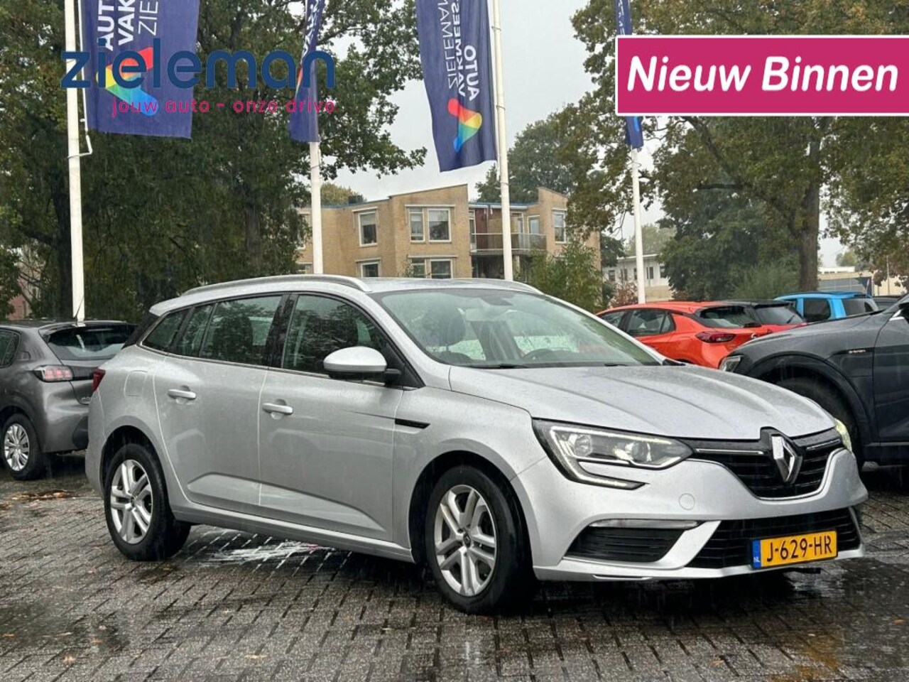 Renault Mégane Estate - Estate 1.3 TCE Zen - Carplay, Navi, Cruise, Clima - AutoWereld.nl