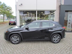 Lexus UX - 300e 54 kWh Business NL-Auto 28.000KM All Season