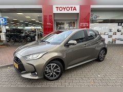 Toyota Yaris - 1.5 Hybrid Dynamic | All season | Apple CarPlay/Android auto |