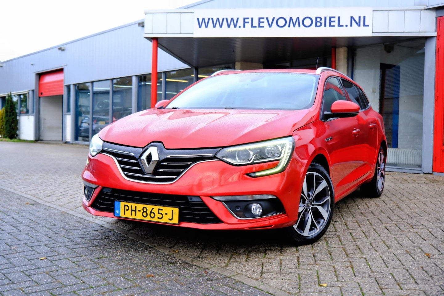 Renault Mégane Estate - 1.2 TCe Bose Aut. Navi|Half Leder|Cam|ParkAssist|LMV - AutoWereld.nl