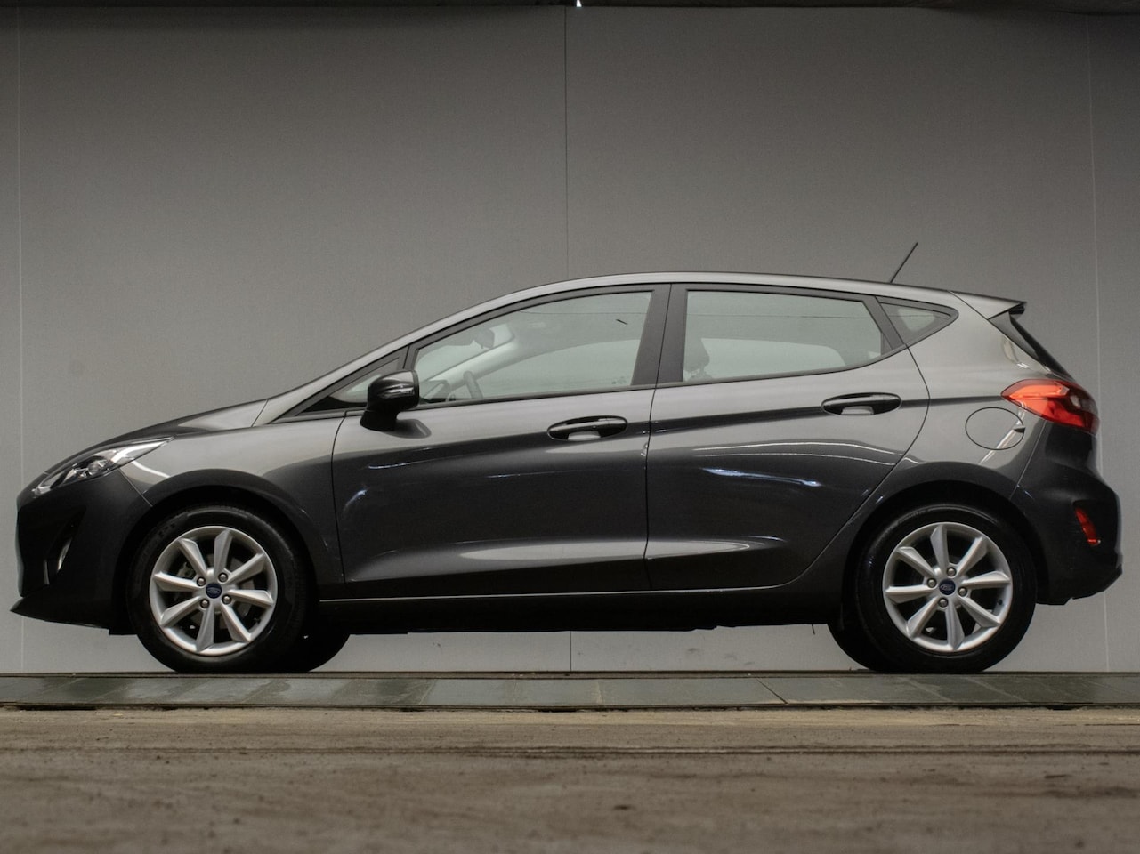 Ford Fiesta - 1.1 Sport (APPLE CARPLAY,NAVI,LED,PDC,LANE ASSIST,DAB,BLUETOOTH,SPORTSTOELEN,LM VELGEN,NIE - AutoWereld.nl